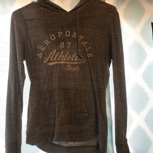 I’m selling a Aeropostale long sleeve top